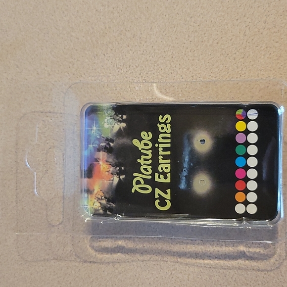 See new listing 💕Bundle 3/$18 LED Light up earrings Platube CZ - Picture 4 of 4